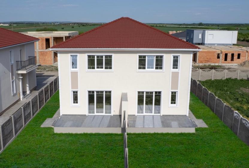 Dezvoltator: Duplex in cartier privat - 4,5 camere, 2 bai cu dormitor la parter - 24