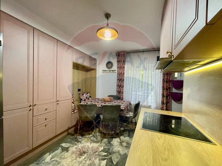 Apartament cu 4 camere decomandat în Noua