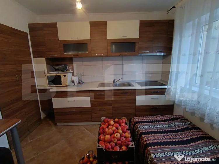 Casa cu 3 camere ?i un teren de 600 mp - 2