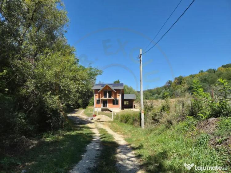 Casa P+1, Babana-Arges cu panouri si apa de izvor - 8
