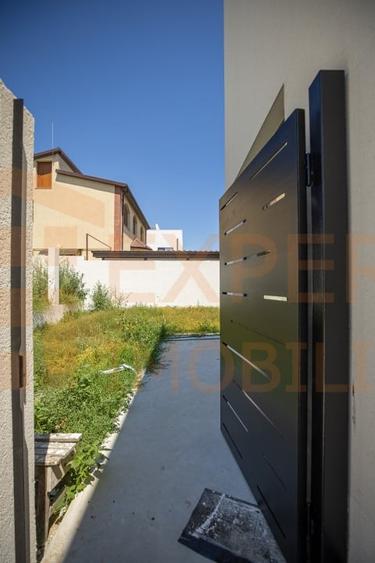 Vila situata in Palazu Mare zona Elvila - 2