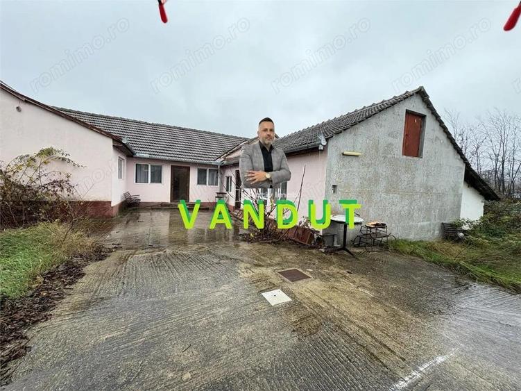 Bocsa Romana, Casa 8 Incaperi, Strada Principala. - 1