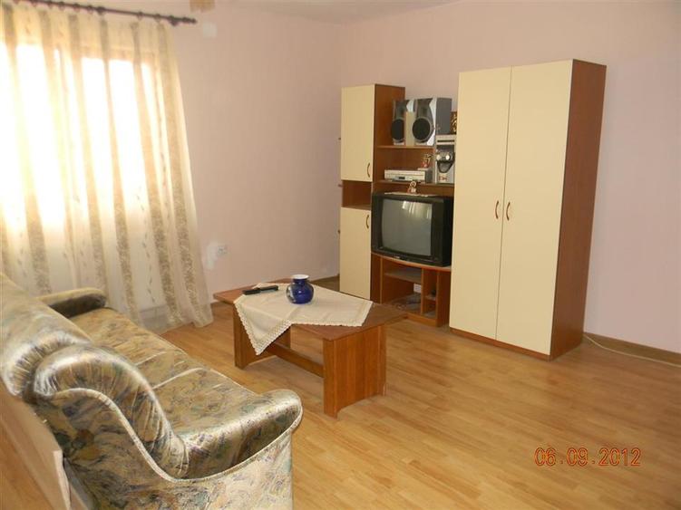 Vila pentru cazare muncitori Vladimirescu 18 lei/zi /pers. - 1