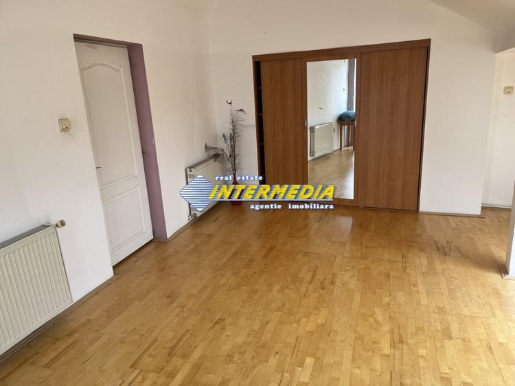 Casa de vanzare in Cetate Alba Iulia cu teren aferent 500 mp - 2