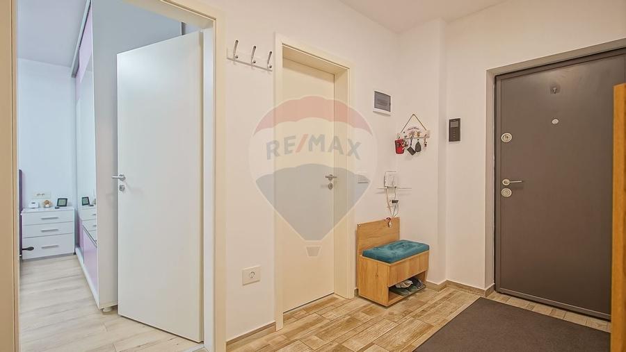 Apartament cu 2 camere de vânzare, parcare subterană și supraterană - 7