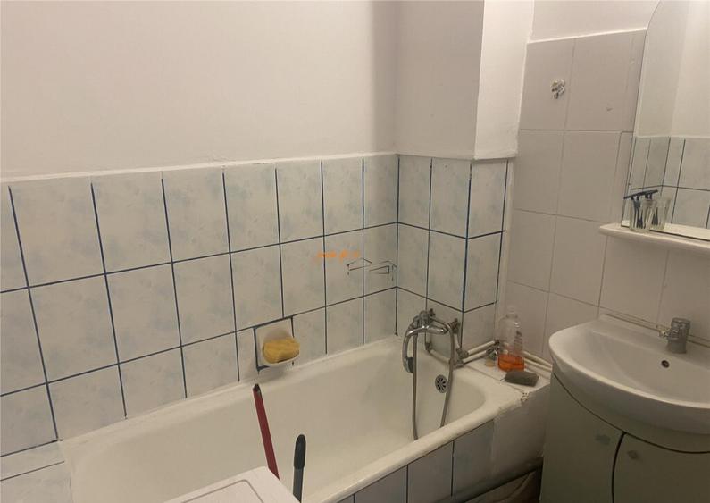 Garsoniera , zona B-dul Independentei , et 2 , 32 mp , decom - 9