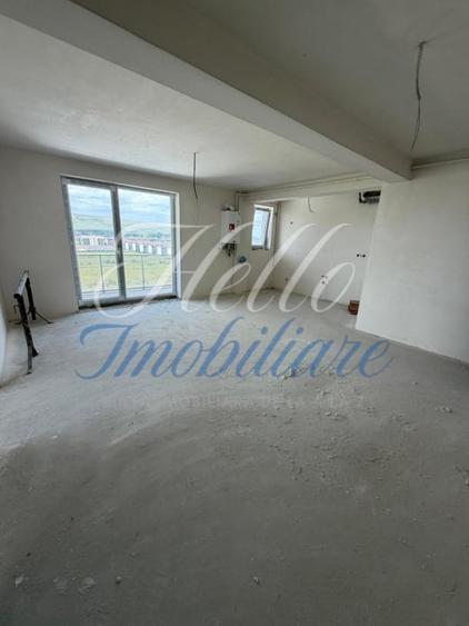 Apartament de vanzare semidecomandat ,2 camere 52 mp , zona Sesul de Sus - 1
