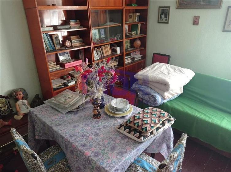 CASA DE VANZARE zona Eroii Revolitiei - 7