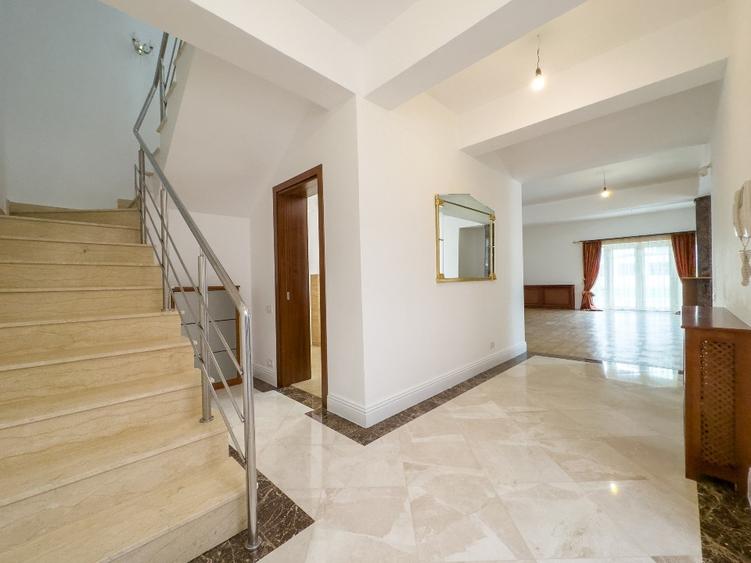 Vila individuala cu piscina, zona Iancu Nicolae- acces privat - 4