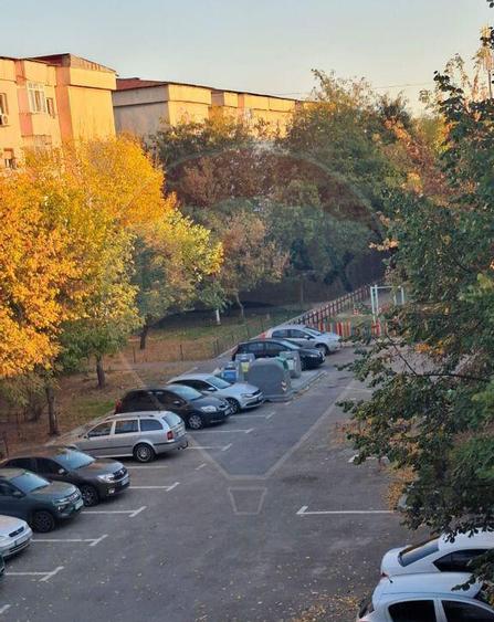 Apartament cu 3 camere de inchiriat in zona 1 Mai - 5