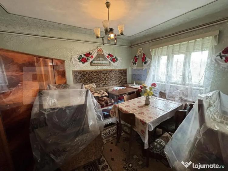 Casa de vanzare cu 3 camere - 5