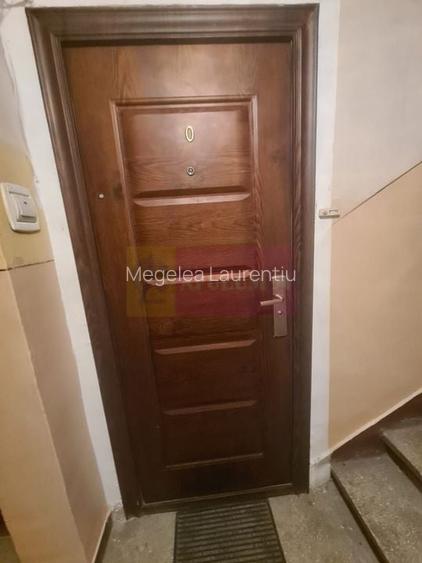 Apartament cu 3 camere de vanzare in Campina - Zona Cuza Apartament cu 3 camere de vanzare in Campina - Zona Cuza