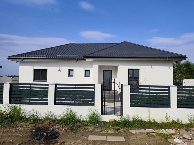 FARA COMISIOANE Sabareni casa cu 4 camere 2 bai PARTER placa drum asfaltat - 2