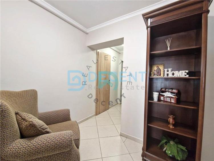 Garsoniera decomandata, Urban, Tractorul - 6