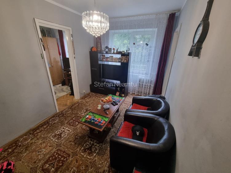 Apartament 2 camere nedecomandat, zona Tatarasi, Carrefour Express, ID: 160198