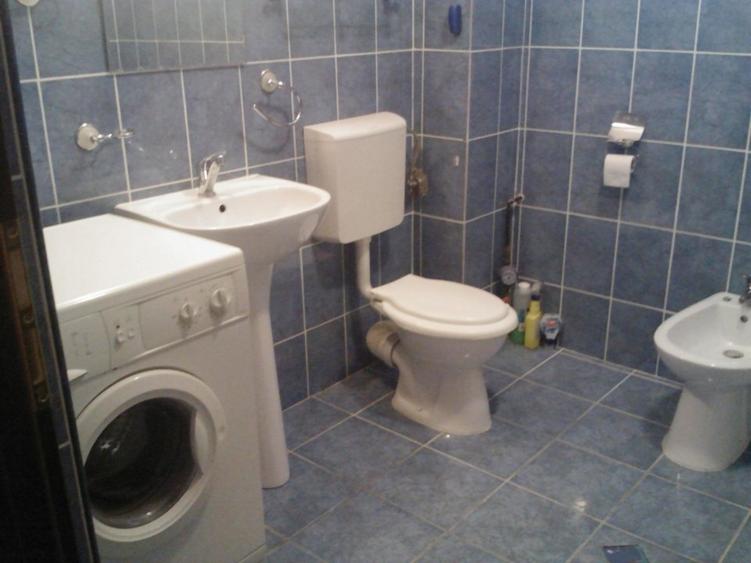 Lipovei- Pizzeria Thalia 2 cam 320 euro - 10