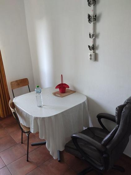 Apartament cu 3 camere decomandat în Lidia