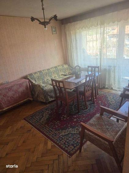 Apartament cu 2 camere decomandat în Petros