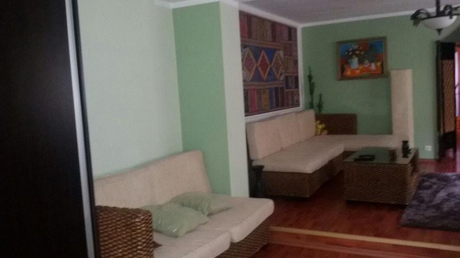 Casă cu 4 camere cu Teren 900 Mp în Central