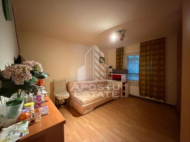 Duplex cu 3 camere, 2 bai, 2 bucatarii, teren 222 mp, zona Elisabetin - 2