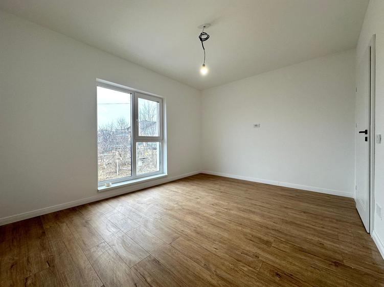 Casa 3 camere D 2 bai Teren 324mp zona Bucium Visan - 15