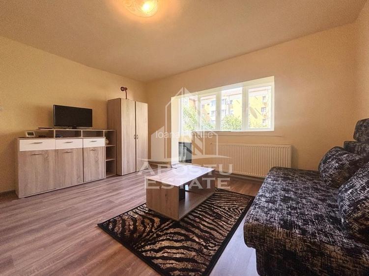 Apartament cu 2 camere, semidecomandat, zona Girocului Apartament cu 2 camere, semidecomandat, zona Girocului