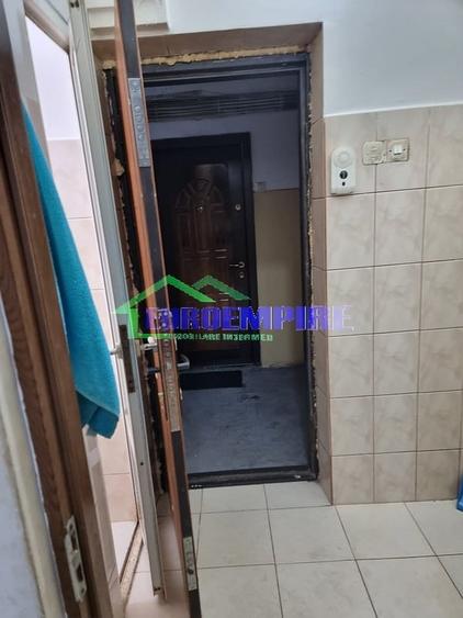 Garsoniera de vanzare zona Far - 5