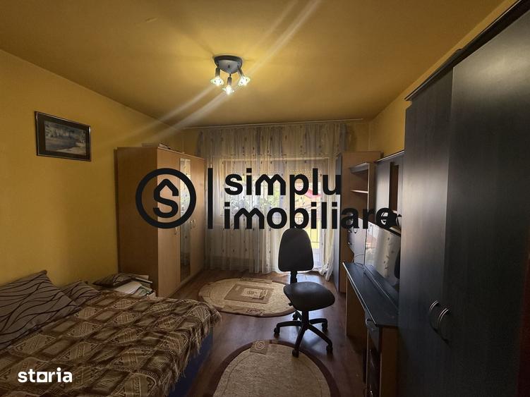 Casă cu 5 camere cu Teren 181 Mp în Rovine