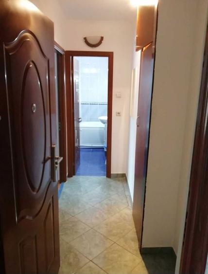 Ofer spre inchiriere garsoniera - 1