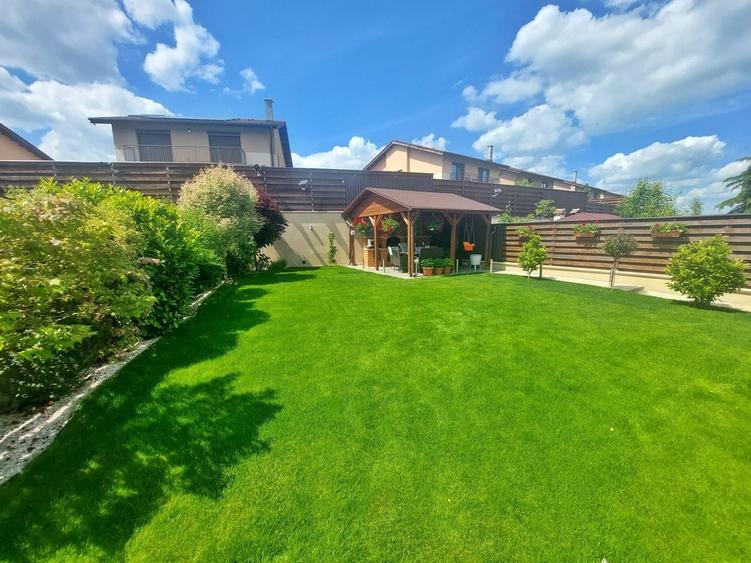 Casa individuala la cheie, garaj, curte 452mp, zona Parcului Sportiv - 11