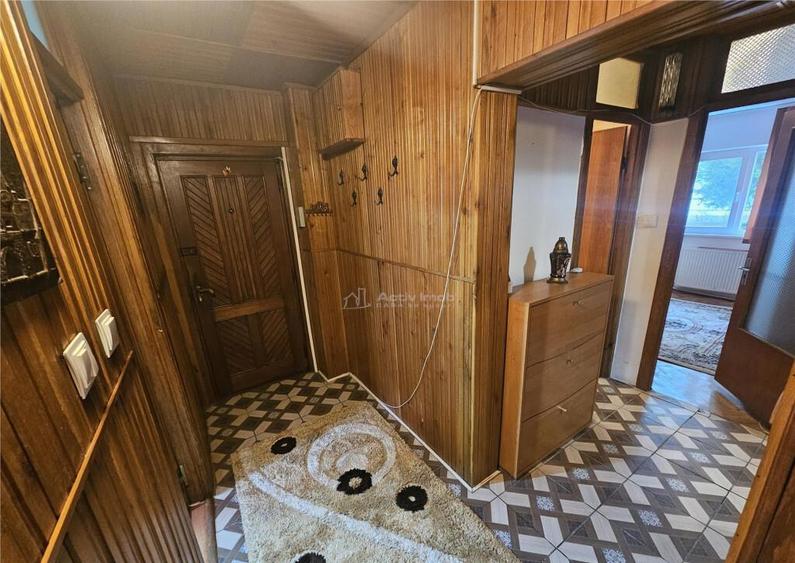 Resita, 3 Cam. Dec., Mobila Utilat, Parter Inalt, Micro 4 - 12