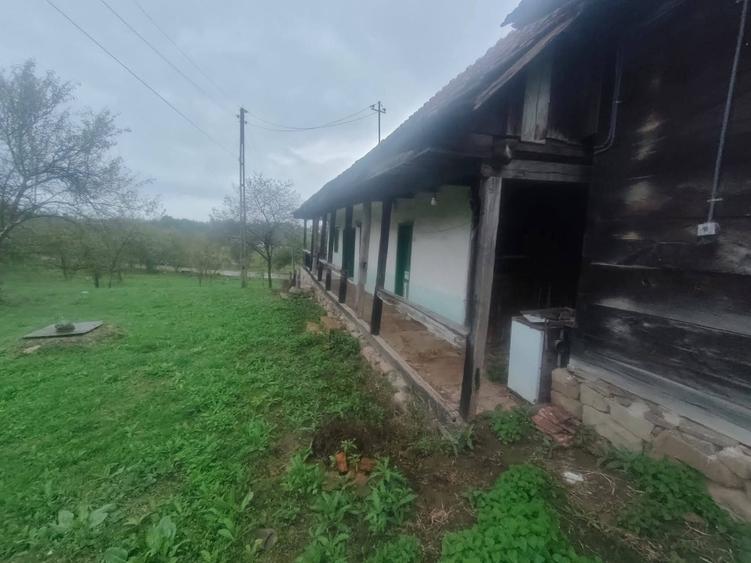 Casa de vanzare in Dobrot - 10