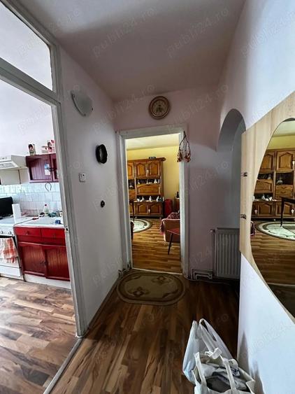 Apartament 3 camere P 4 str. Gloriei cartier Tractorul Brasov - 3
