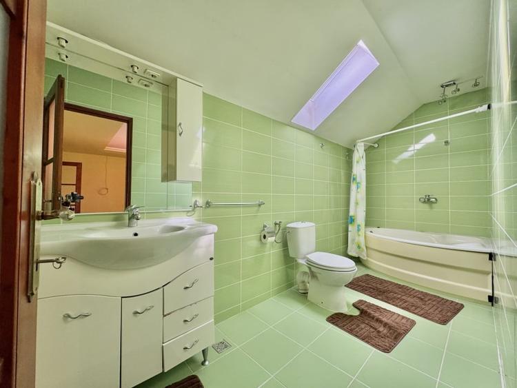 Casǎ Individualǎ/Pensiune/Turism - Ocna Sibiului - 1546 mp teren - 20