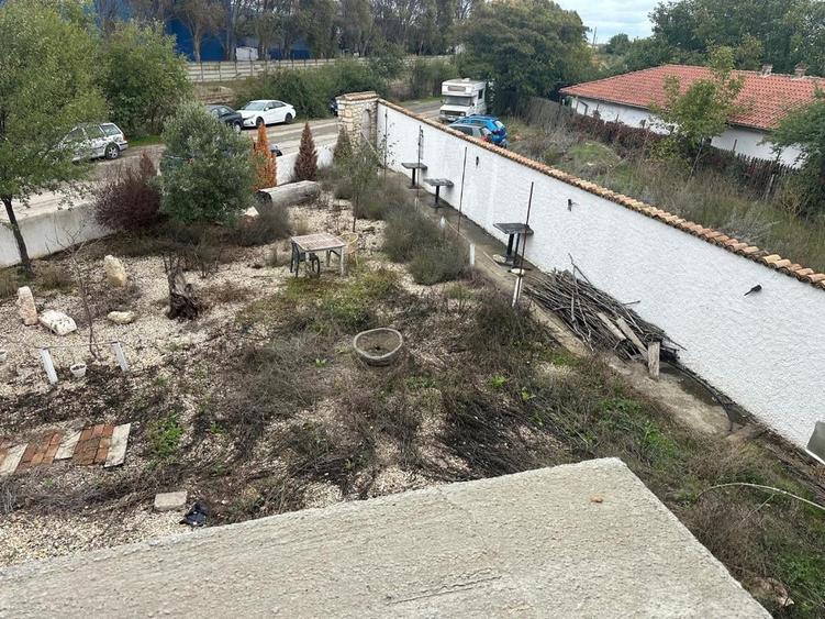 2 Mai - la 4 minute de plaja - pensiune 8 camere, finalizata 60% - 16