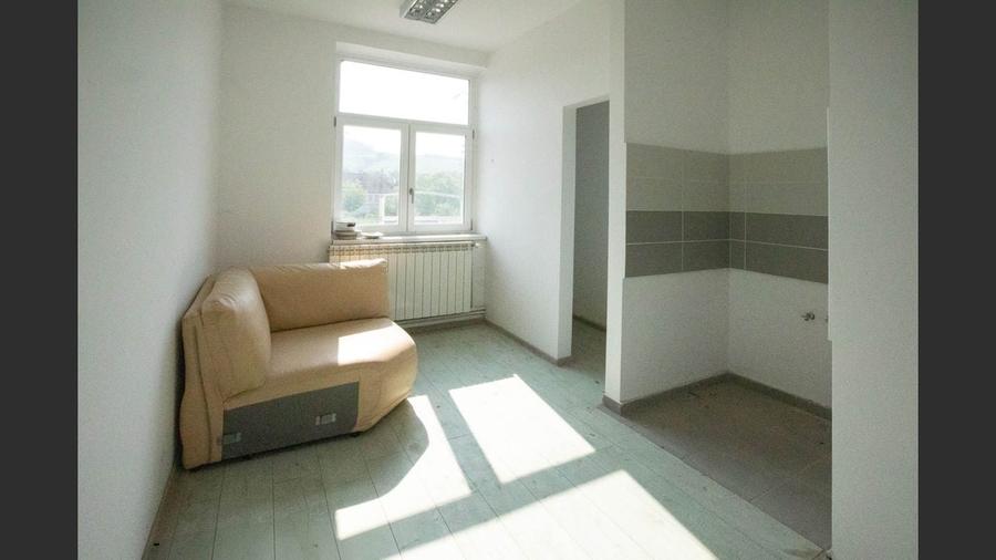 Spațiu industrial /hala /Spatiu administrativ in Resita,cartier Moniom - 9