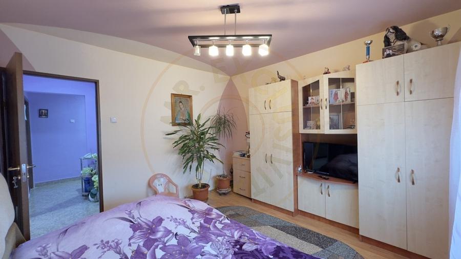 Apartament 3 camere MV2 Etaj IV, Str. Octavian Goga - Carei - 4