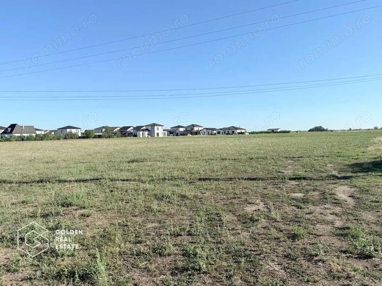 Teren intravilan langa Westfield, 2 parcele - 3