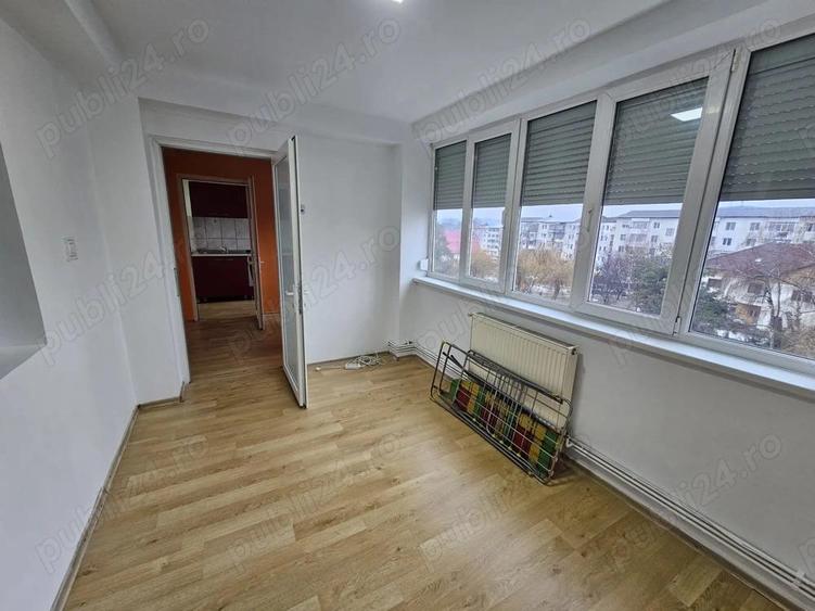 Apartament cu 3 camere de vanzare inchiriere in Curtea de Arge?. - 15