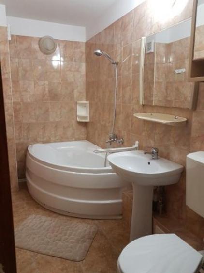 Apartament cu 3 camere decomandat în Sebastian - 7