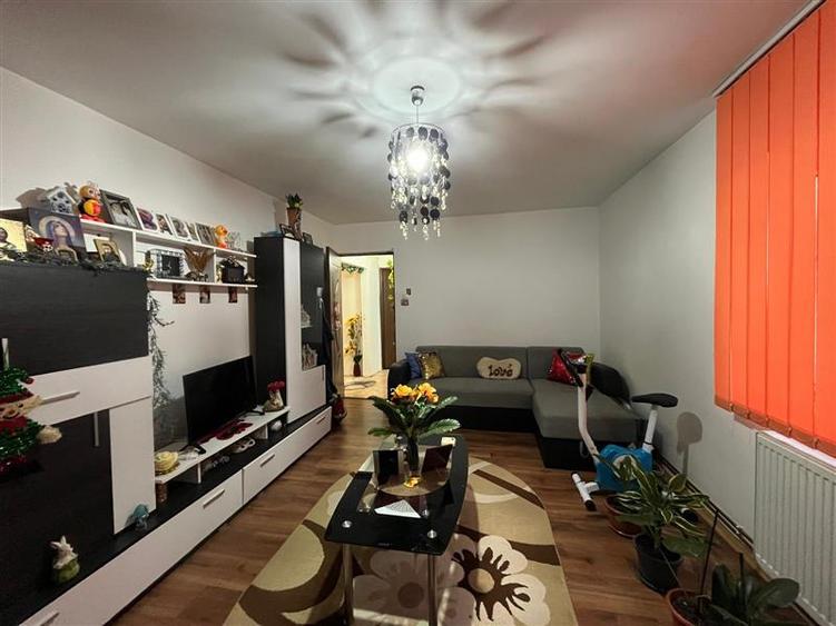 Lugoj, Ap. Superb, 2 Cam. 83 MP. Parter - 2