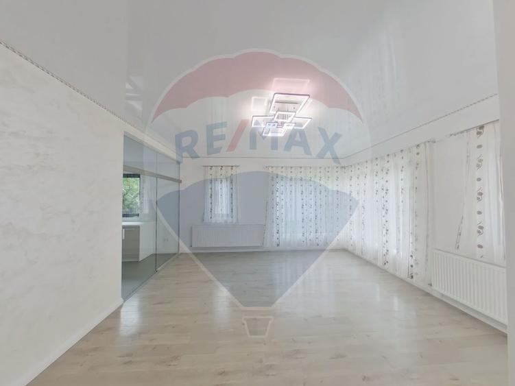 Casa / Vila cu 4 camere de vanzare in zona Nord-Est - 4