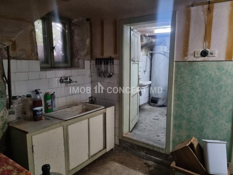 Vanzare casa 4 camere si teren de 700 mp in zona Marasesti - 14