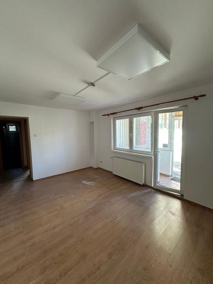 Spatiu comercial / Apartament cu acces din strada de inchiriat - 5