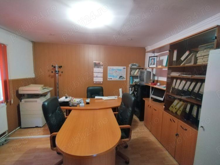 de vanzare casa la DN1 in Tancabesti - 2