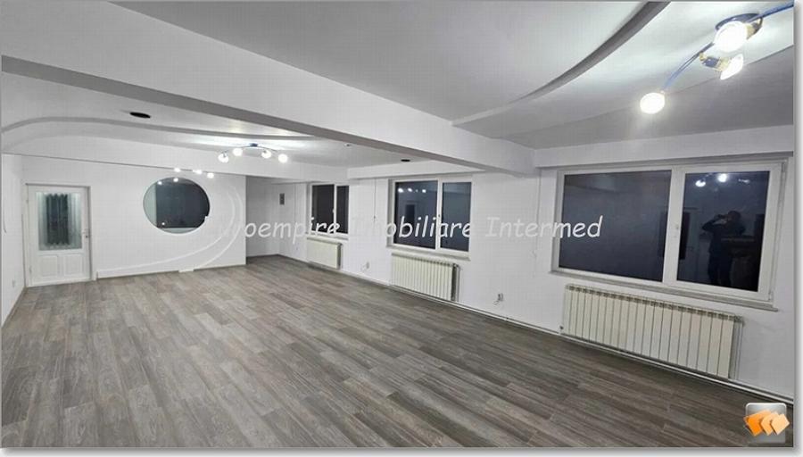 De inchiriat spatiu comercial zona Centru - 1