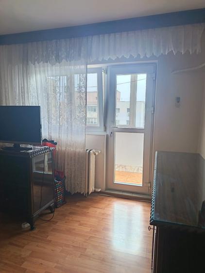 EROII REVOLUTIEI - 3