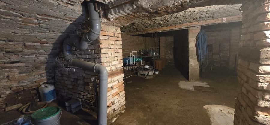 Casa ultramoderna de vanzare in Hetiur - 33