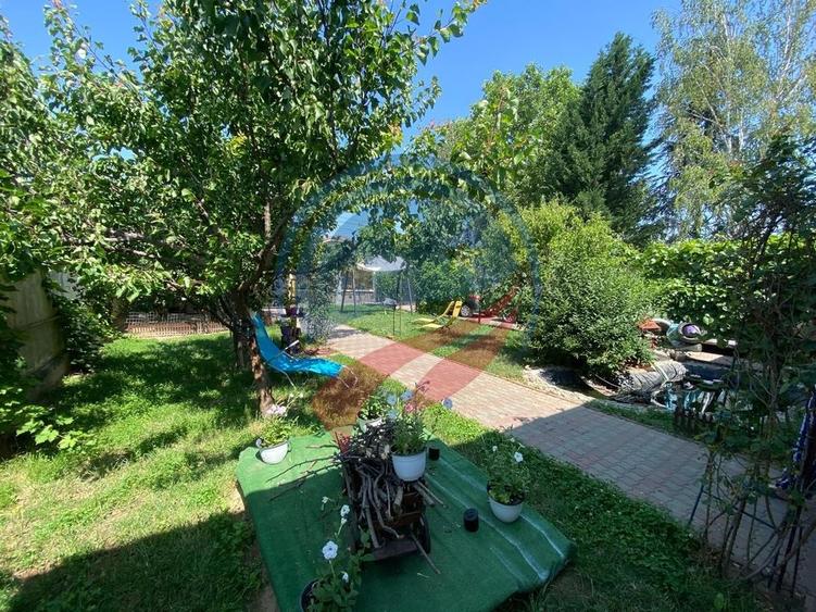 CASA DEOSEBITA APROAPE DE PROMENADA IN EUROCARTIER - 15