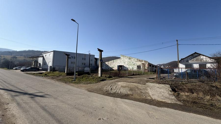 Hala industrială de vânzare în Beclean, Bistrița-Năsăud – 770 mp teren + cons - 4
